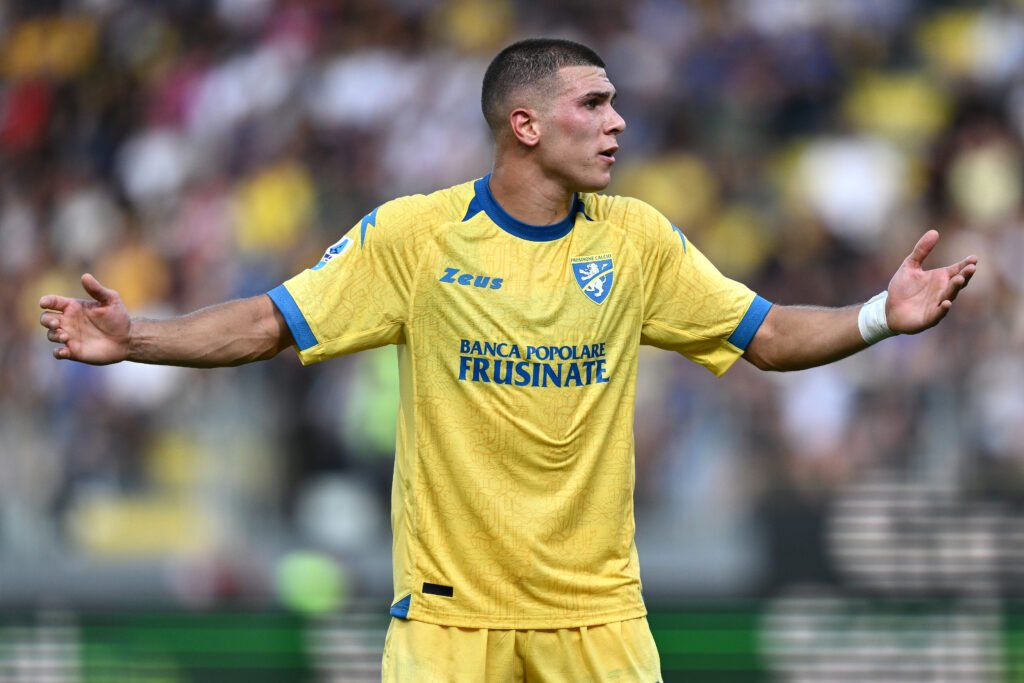 Urlo Frosinone, steso il Como