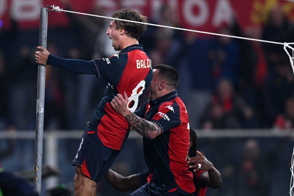 Frenata Juve, il Genoa fa esplodere Marassi